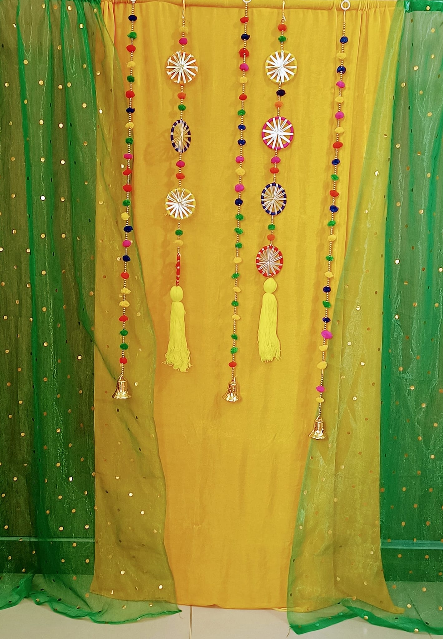 Festive Backdrop DIY Kit - Yellow and Green